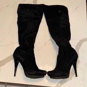 Elegant Black Knee-High Women's Boots